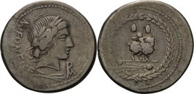Römische Republik
Mn. Fonteius C.F. 85 v. Chr Denar Kopf des Apollo (oder des Veiovis) mit Lorbeerkranz nach rechts, darunter Fulmen, davor Monogramm...