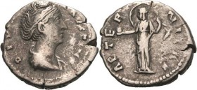 Kaiserzeit
Faustina maior, Gemahlin des Antoninus Pius + 141 Denar nach 141, Rom Brustbild mit Diadem nach rechts, DIVA FAVSTINA / Verschleierte Aete...