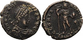 Kaiserzeit
Arcadius 383-408 Follis 383/408, Herakleia Brustbild mit Perlendiadem nach rechts, DN ARCADIVS AVG / Kaiser steht mit Vexillum und Globus ...