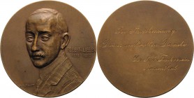 Medaillen
Wien Einseitige Bronzemedaille 1913 (A. Gerhart) Widmung des Funkvereins Marienthal. Brustbild des österreichischen Physikers Robert von Li...