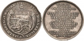 Anhalt-Bernburg-Harzgerode
Wilhelm 1670-1709 Silbermedaille 1693 (Eichler) Die Wiederaufnahme des Bergbaus in Harzgerode. Strahlende Sonne über Lands...