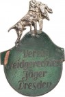 Dresden
 Versilbertes Bronzeabzeichen o.J. (um 1920) (Glaser & Sohn) "Verein waidgerechter Jäger". Jagdhund mit Beute, 4 Zeilen Schrift / Herstellers...