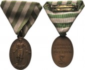 Dresden
 Bronzemedaille o.J. (um 1926) (K. Goetz) Verdienstmedaille der Handelskammer. Stehender Arbeiter mit Hammer auf Schiffsbug / 3 Zeilen Schrif...
