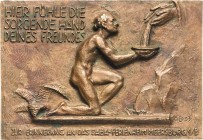 Meersburg am Bodensee
 Einseitige Bronzegußplakette 1933 (GB) Zur Erinnerung an das SABA-Ferienheim. Zwei Hände spenden Wasser in eine Schale, die ei...