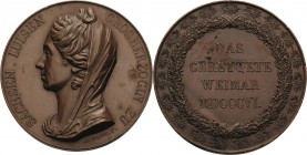 Sachsen-Weimar-Eisenach
Carl August 1775-1828 Bronzemedaille 1806 (A. Bovy) "Das gerettete Weimar". Brustbild der Großherzogin Luise mit Schleier nac...