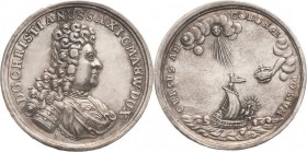 Sachsen-Eisenberg
Christian 1680-1707 Silbermedaille o.J. (1698) (J. Angerstein) Auf seinen 46. Geburtstag. Brustbild nach rechts / Hand aus Wolken h...
