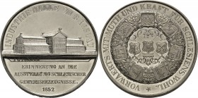Schlesien-Breslau, Stadt
 Zinnmedaille 1852 (Junker) Auf die schlesische Industrie-Ausstellung. Ausstellungsgebäude / Drei Wappen im Wappenkranz. 52,...
