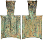 CHINA und Südostasien

China

Chou-Dynastie 1122-255 v. Chr.

Bronze-Spatengeld mit hohlem Griff um 400 v. Chr. "square shoulder", Legende Xiao ...