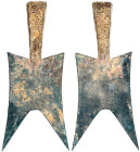 CHINA und Südostasien

China

Chou-Dynastie 1122-255 v. Chr.

Spatenmünze ("pointed shoulder spade") um 500/400 v. Chr. ohne Legende. Höhe 147 m...