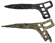 CHINA und Südostasien

China

Chou-Dynastie 1122-255 v. Chr.

2 X Bronze-"Halberd"-Münze 800/600 v.Chr. Zhejiang-Provinz. Länge 82 und 75 mm. se...