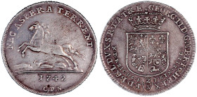 Altdeutsche Münzen und Medaillen

Braunschweig-Calenberg-Hannover

Georg II., 1727-1760

2/3 Taler 1742 C.P.S, Clausthal. Springendes Ross. sehr...