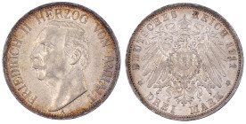 Reichssilbermünzen J. 19-178

Anhalt

Friedrich II., 1904-1918

3 Mark 1911 A. sehr schön/vorzüglich, kl. Kratzer. Jaeger 23.
