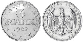 Weimarer Republik

Kursmünzen

3 Mark, Aluminium mit Umschrift 1922-1923

1922 A. Polierte Platte, leicht berührt. Jaeger 303.