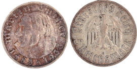 Drittes Reich

Gedenkmünzen

5 Reichsmark Luther

1933 D. sehr schön, schöne Patina. Jaeger 353.
