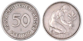 Münzen der Bundesrepublik Deutschland

Kursmünzen

50 Pfennig, Kupfer/Nickel 1949-2001

1950 G, Bank Deutscher Länder. sehr schön. Jaeger 379....