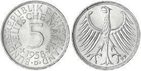 Münzen der Bundesrepublik Deutschland

Kursmünzen

5 Deutsche Mark Silber 1951-1974

1958 D. prägefrisch, kl. Kratzer. Jaeger 387.