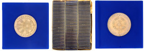 Münzen der Deutschen Demokratischen Republik

Gedenkmünzen der DDR

100 X 5 Mark Kepler 1971, jeweils in blauer viereckiger Kapsel. prägefrisch. J...