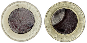 Proben, Verprägungen und Besonderheiten

Bundesrepublik Deutschland

1 Euro 2002 J mit starkem Schrötlingsfehler (fehlendes Material) und dadurch ...