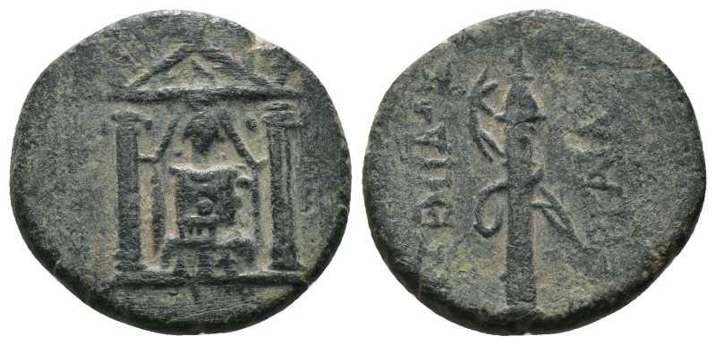 Pamphylia. Perge. (50-30 BC) Æ Bronze. Obv: temple of Artemis. Rev: bow and quiv...