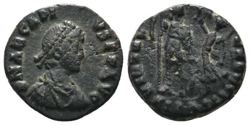 Arcadius. (383-388 AD). Follis. Nicomedia. Obv: DN ARCADIVS PF AVG. perl-diademe...