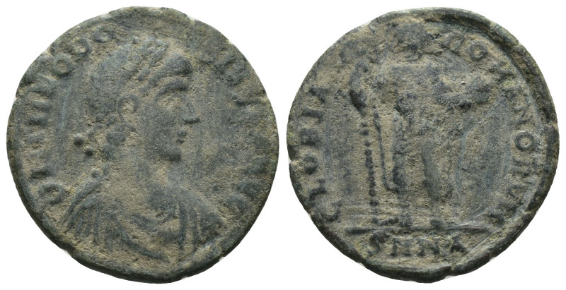 Theodosius I. (392-395 AD). Follis. Nicomedia. Obv: DN THEODOSIVS PF AVG. pearl-...