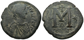 Anastasius I. (491-518 AD). Follis. Constantinople. Obv: D N ANASTAIUS P P AVG. diademed bust of Anastasius right. Rev: M / CON. Weight 17.99 gr - Dia...