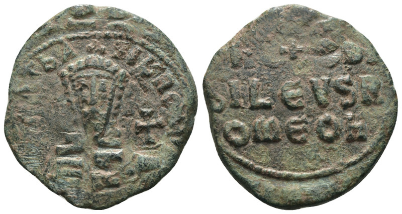 Leo VI. (889-912 AD). Follis. Constantinople. Obv: crowned bust facing. Rev: leg...