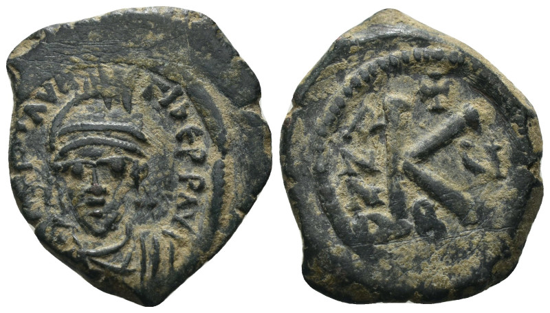 Maurice Tiberius. (582-602 AD). 1/2 Follis. Theoupolis. Obv: bust of Maurice Tib...