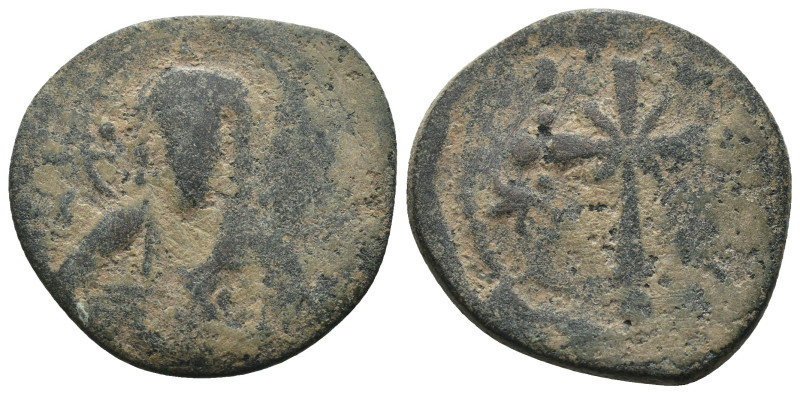 Nikephorus III. (1078-1081 AD). Follis. Constantinople. Obv: bust of Christ faci...