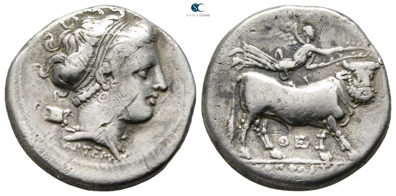 Campania. Neapolis circa 380-280 BC. 
Didrachm AR

20mm., 7,09g.

APTEMI, d...