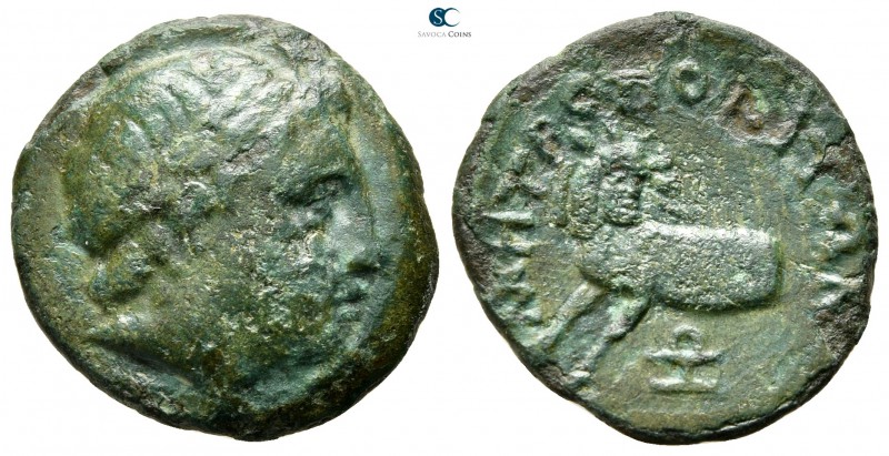 Thessaly. Metropolis 300-200 BC. 
Bronze Æ

21mm., 5,28g.

Laureate head of...