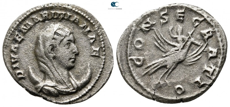 Diva Mariniana AD 254-256. Rome
Denarius AR

23mm., 3,17g.

DIVAE MARINIANA...