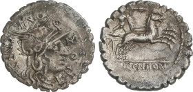 ROMAN COINS: ROMAN REPUBLIC
Denario. 118 a.C. POMPONIA. L. Pomponius Cn.f. NARBO. Anv.: Cabeza de Roma a derecha entre X y L. POMPONI. CN.F. Rev.: Gu...