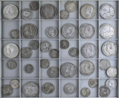 PESETA SYSTEM: LOTS
Lote 40 monedas 1 (13), 2 (13) y 5 Pesetas (14). GOBIERNO PROVISIONAL a ALFONSO XIII. Muchas diferentes. A EXAMINAR. BC a EBC.