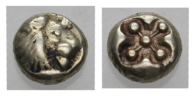 IONIA. Miletos. EL Hemihekte (Circa 600-550 BC).
Obv: Head of roaring lion right.
Rev: Stellate pattern within conforming incuse.
SNG Kayhan I 444-8.
...
