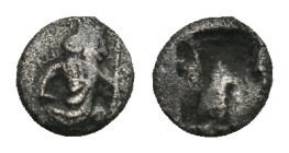 ACHAEMENID EMPIRE. Time of Xerxes II to Artaxerxes II (Circa 420-375 BC). 1/24 Siglos or tetartemorion. Sardes.
Obv: Persian king in kneeling-running ...