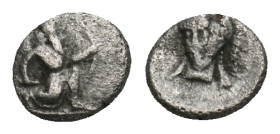 PERSIA. Achaemenid Empire. Time of Artaxerxes II to Darius III (375-330 BC.) Tetartemorion AR
Obv:Persian king or hero, wearing kidaris and kandys, in...