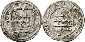 Califato. AH 381. Hisham II. Al Andalus. Dirhem. (V. 514 var). Rara variante con la orla del anverso perfectamente cuadrada, existen ejemplares así pa...