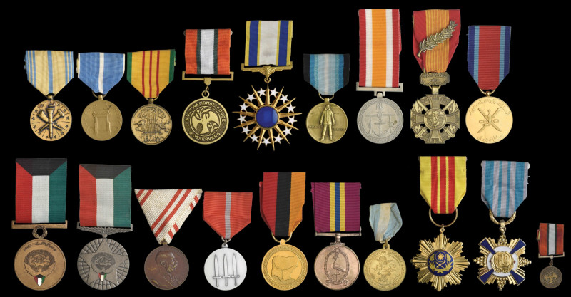 Miscellaneous World Medals (17), comprising: Austria, Golden Jubilee 1898; China...