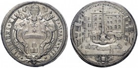 UNA PRESTIGIOSA COLLEZIONE DI MONETE DEI ROMANI PONTEFICI 
 Clemente XI (Gianfrancesco Albani), 1700 – 1721 
 Piastra anno XIII, AR 32,00 g. CLEMENS...