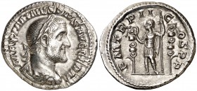 (236 d.C.). Maximino I. Denario. (Spink 8312 var) (S. 56) (RIC. 4). 3,06 g. MBC+.