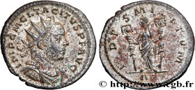 TACITUS
Type : Aurelianus 
Date : 275 
Mint name / Town : Lyon 
Metal : billon 
Millesimal fineness : 50  ‰
Diameter : 21,5  mm
Orientation dies : 6  ...