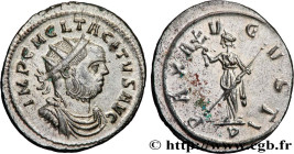 TACITUS
Type : Aurelianus 
Date : début 
Date : 276 
Mint name / Town : Ticinum 
Metal : billon 
Diameter : 23,5  mm
Orientation dies : 5  h.
Weight :...