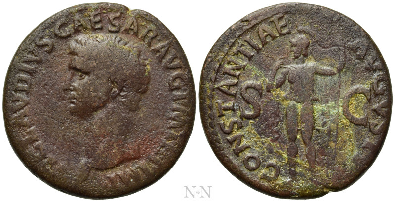 CLAUDIUS (41-54). As. Rome. 

Obv: TI CLAVDIVS CAESAR AVG P M TR P IMP. 
Bare...