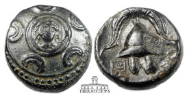 Kings of Macedon. Philip III - Antigonos I 323-310 BC., Æ 1/2 Unit, Heracles / Helmet. 14 mm, 4.00 g.
