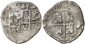 1600/599. Felipe III. Segovia. Castillejo (Melchor Rodríguez del Castillo). 2 reales. (Cal. falta). 6,50 g. Tipo "OMNIVM". Ex Colección Isabel de Tras...