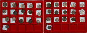 EMPIRE ROMAIN - ROMAN
Malette comprenant une petite collection de 60 monnaies romaines ND (III-IVe s.).
Argent et bronze
Les bronzes avec patines marr...