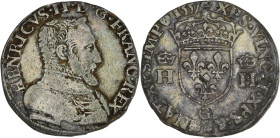 FRANCE / CAPÉTIENS - FRANCE / ROYAL
Henri II (1547-1559). Teston à la tête nue, 1er type 1557, G, Poitiers.
Dy.983 - G.373A ; Argent - 8,75 g - 27 mm ...