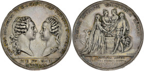 FRANCE / CAPÉTIENS - FRANCE / ROYAL
Louis XV (1715-1774). Médaille, mariage du dauphin Louis (XVI) et de Marie-Antoinette par Duvivier 1770.
Nocq.165 ...