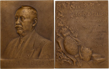 FRANCE
IIIe République (1870-1940). Plaque, la ville de Paris à son conseiller municipal, Léopold Bellan 1918.
Bronze - 128 g - 55 x 70 mm - 12 h
Poin...